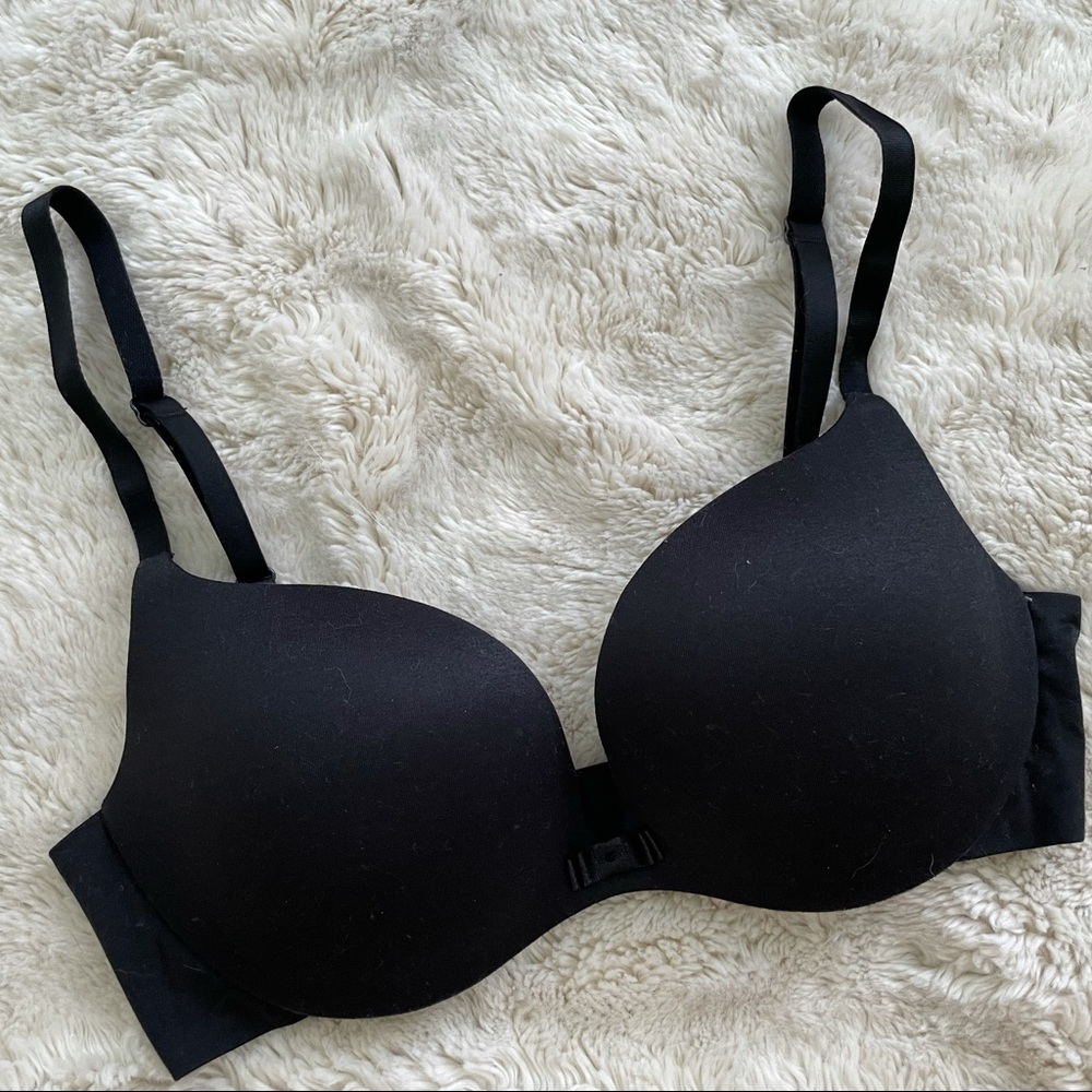 Victoria Secret - Plunge Black Bra (32C)